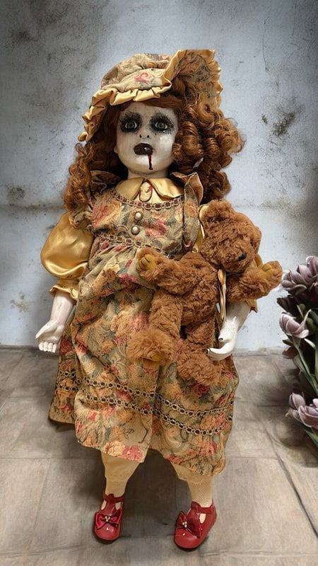 "New Creepy Kimmie porcelain doll" Halloween Prop